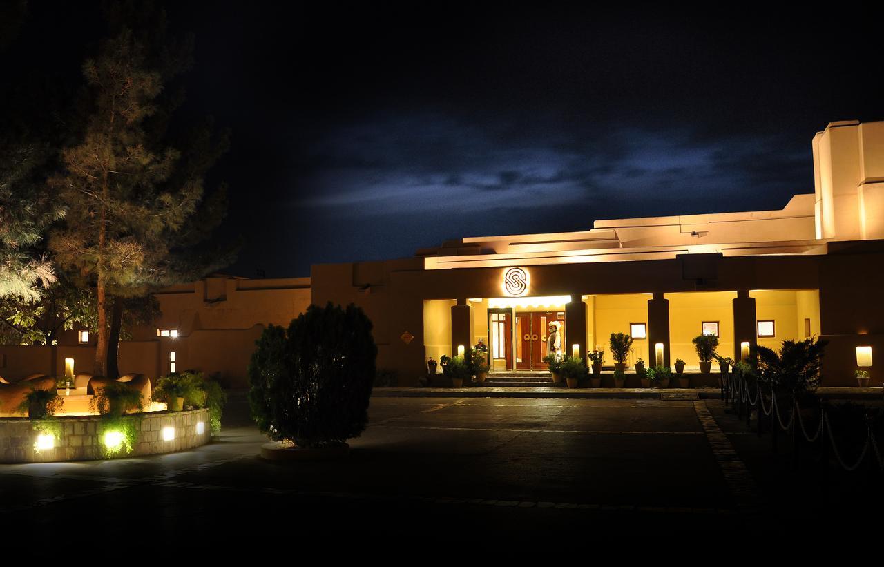 Quetta Serena Hotel ภายนอก รูปภาพ